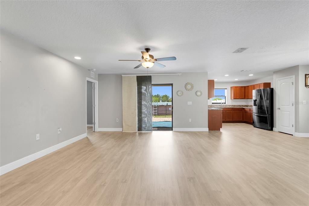 910 Aspen View Circle Groveland, FL 34736 - Photo 8 of 33