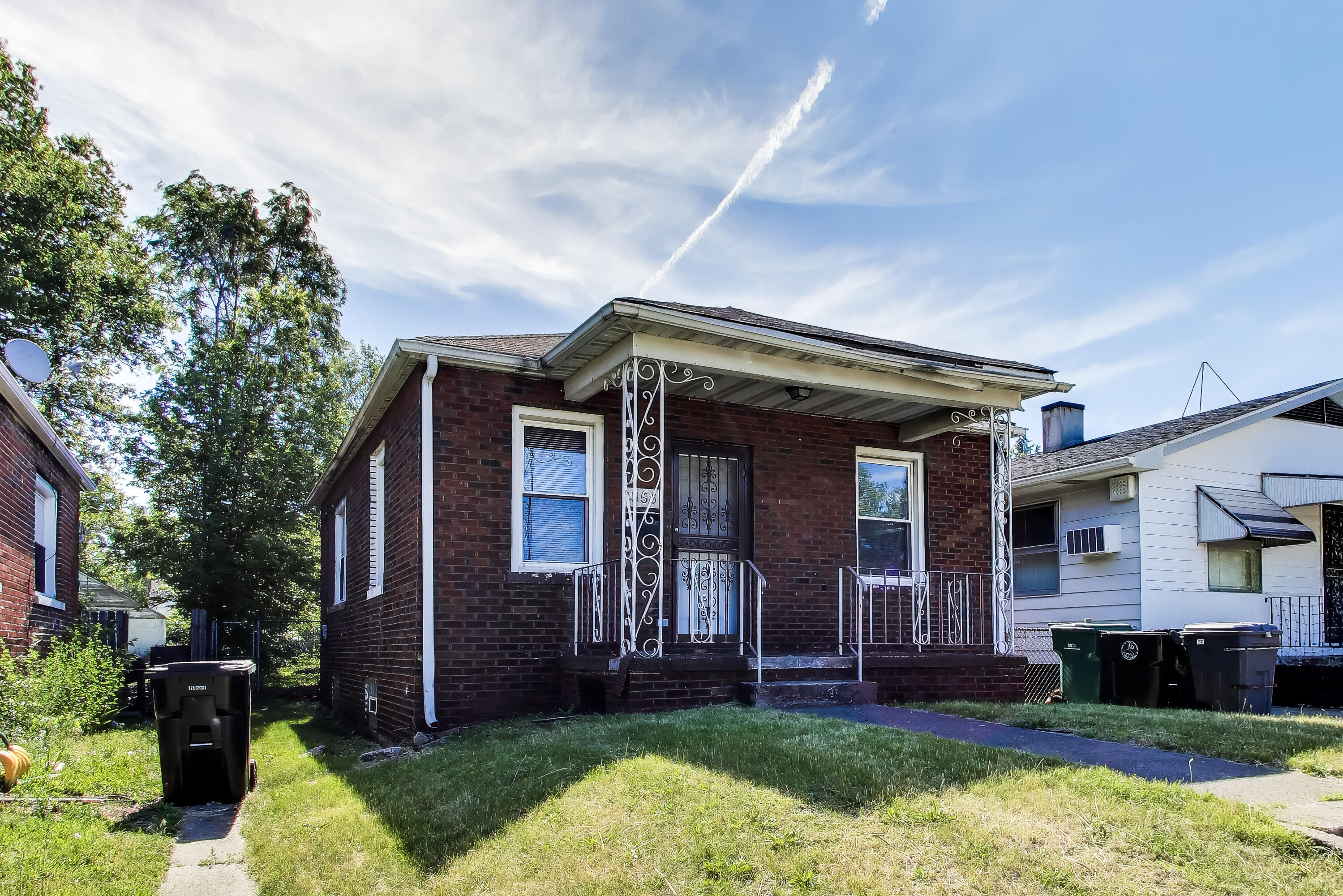 1555 Ellsworth Street Gary, IN 46404 - Photo 2 of 13 2999x2001