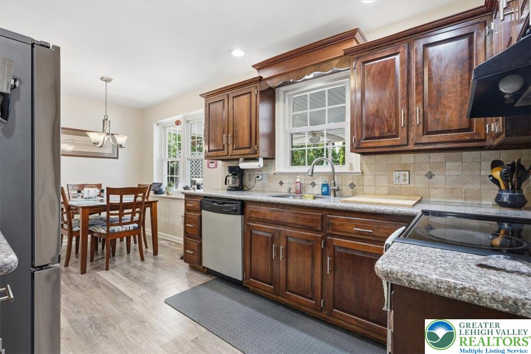 3547 Hecktown Road Bethlehem, PA 18020 - Photo 17 of 69