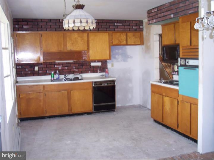 215 Ardmore Avenue Reading, PA 19607 - Photo 13 of 21 Gallery Image 13