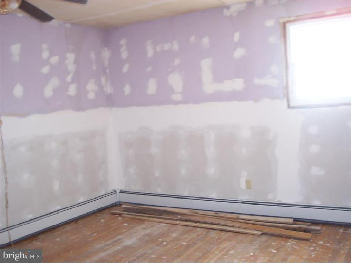 215 Ardmore Avenue Reading, PA 19607 - Photo 14 of 21 Gallery Image 14