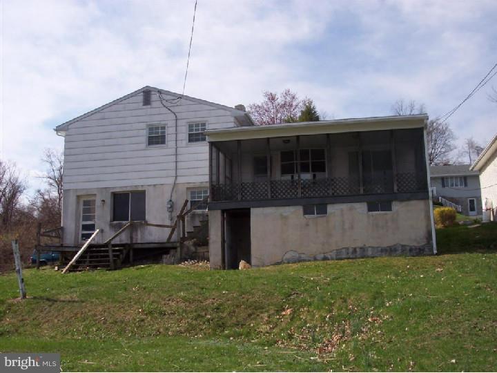 215 Ardmore Avenue Reading, PA 19607 - Photo 4 of 21 Gallery Image 4
