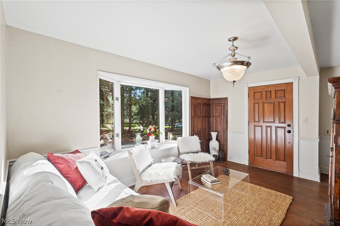715 Wye Road Akron, OH 44333 - Photo 3 of 35 Gallery Image 3