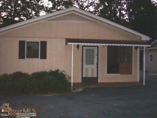 505 Fence Road Greer, SC 29651 - Photo 4 of 13 Gallery Image 4