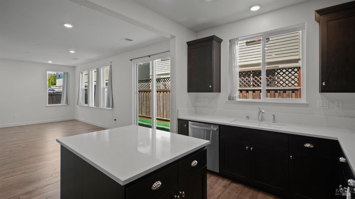 7461 Walker Way Rohnert Park, CA 94928 - Photo 17 of 56