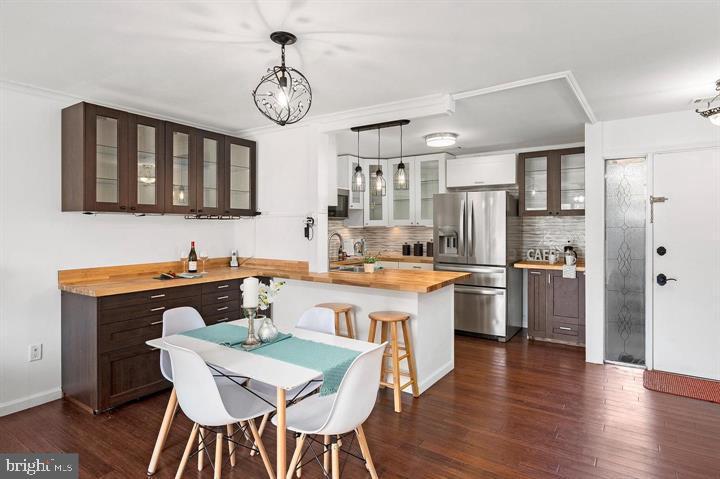 Modern kitchen with stylish finishes.