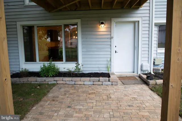 $2,500 | 1643 Fendall Court, Unit 60, Crofton, MD 21114