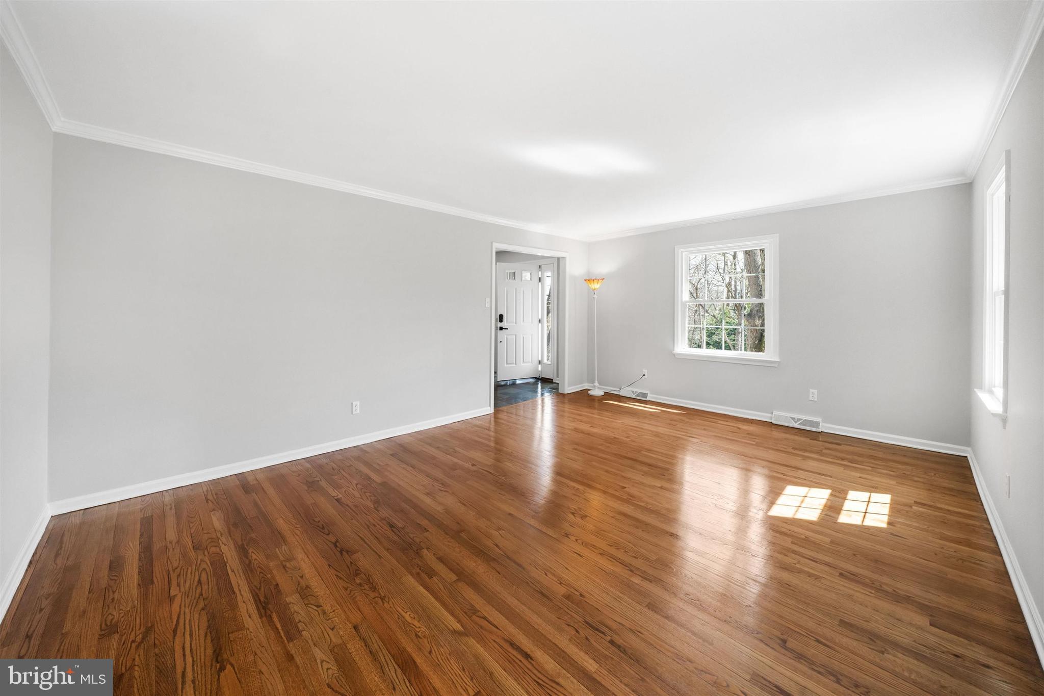 988 Sharpless Road Hockessin, DE 19707 - Photo 8 of 57