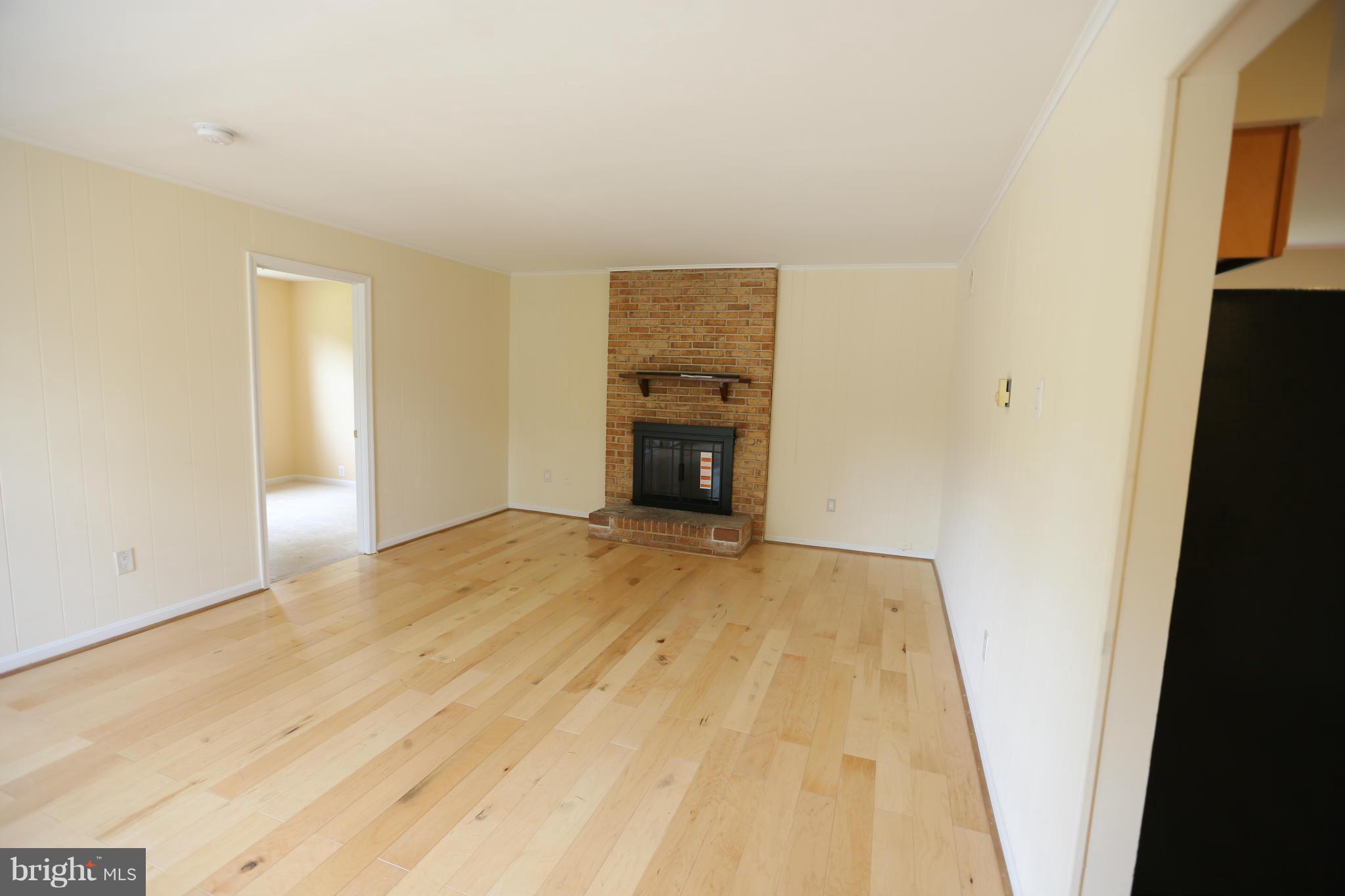 11332 Rambling Road Gaithersburg, MD 20879 - Photo 5 of 22 Family Room