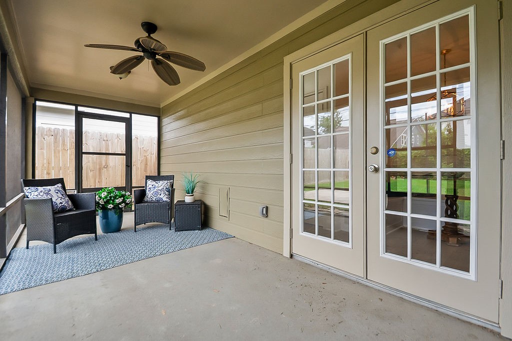 1731 Lamonte Lane Houston, TX 77018 - Photo 31 of 40 a view of workspace with furniture and windows