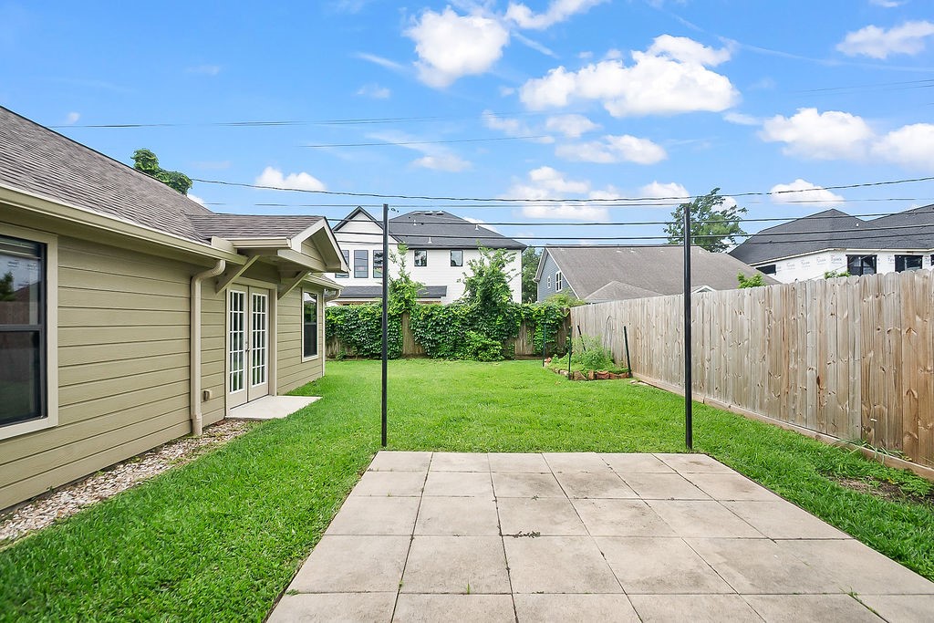 1731 Lamonte Lane Houston, TX 77018 - Photo 40 of 40 a view of a porch with a garden