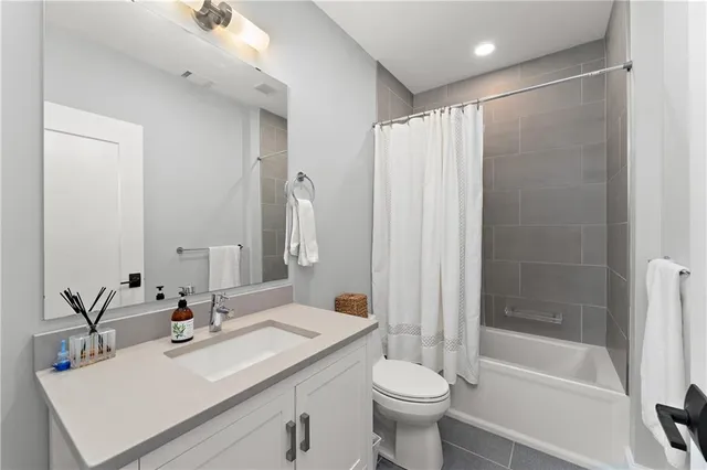 $564,000 | 350 Oliver Avenue, Unit 1005, Pittsburgh, PA 15222