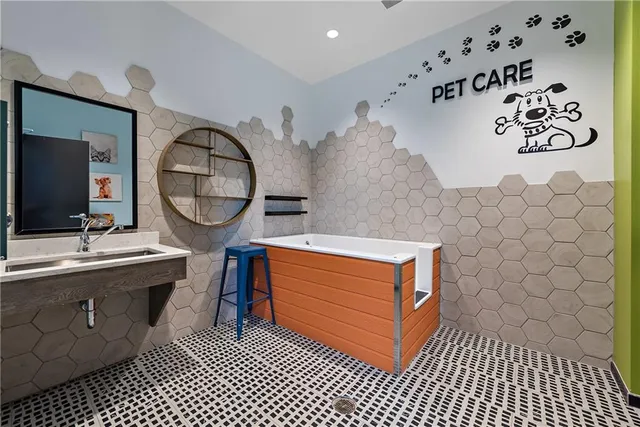 $564,000 | 350 Oliver Avenue, Unit 1005, Pittsburgh, PA 15222