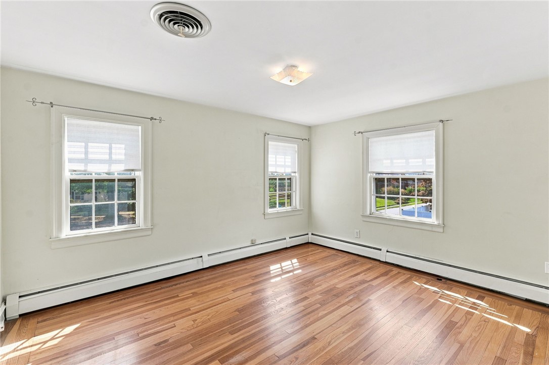 77 Ausdale Road Cranston, RI 02910 - Photo 26 of 44 Gallery Image 26