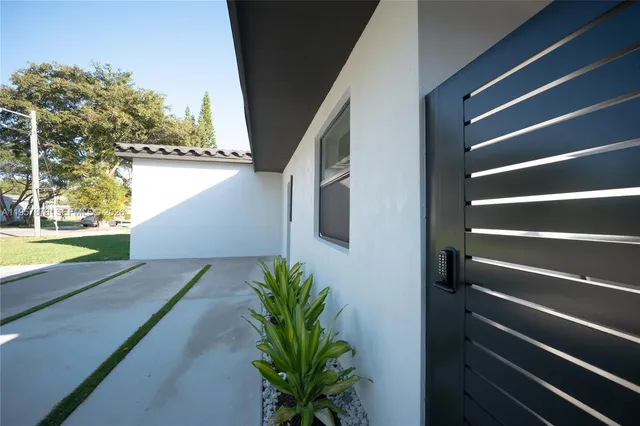 $840,000 | 15411 Northeast 10th Avenue, North Miami Beach, FL 33162