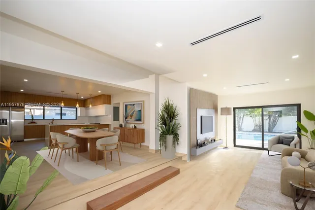 $840,000 | 15411 Northeast 10th Avenue, North Miami Beach, FL 33162