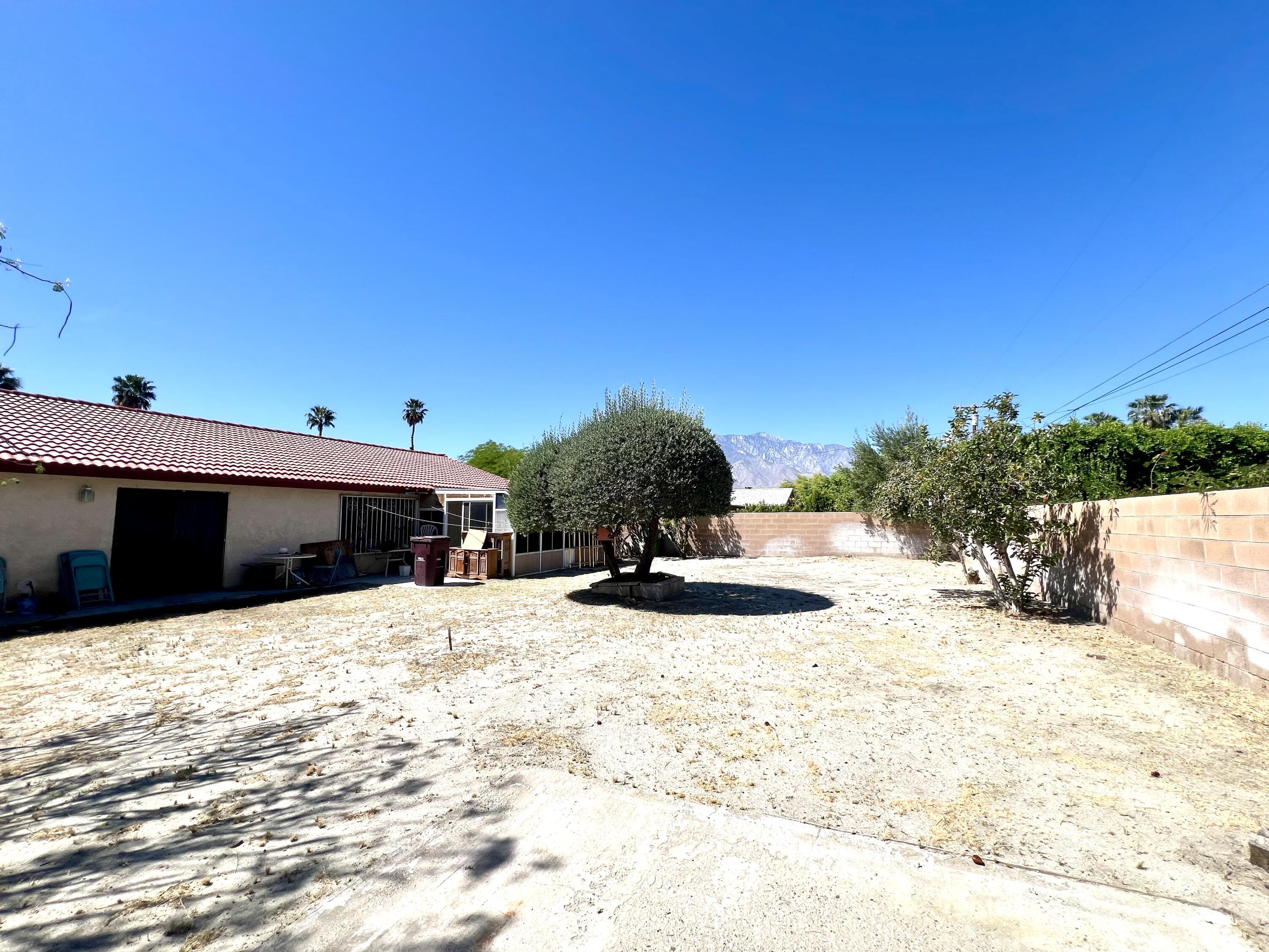 67690 Peineta Road Cathedral City, CA 92234 - Photo 7 of 7 a view of a backyard of the house