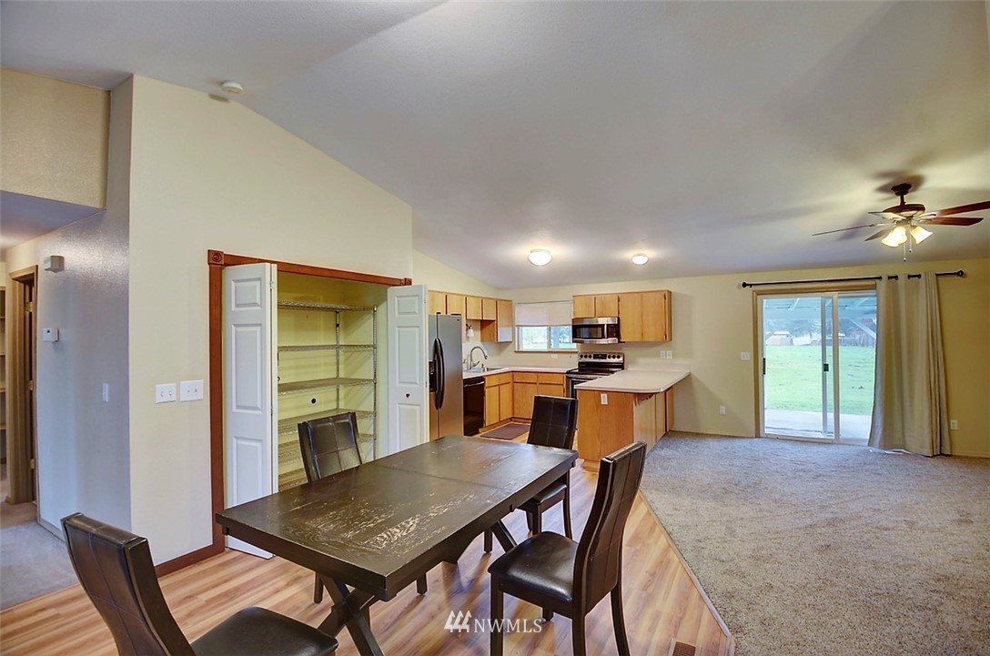 18047 Applegate Street Southwest Rochester, WA 98579 - Photo 3 of 21