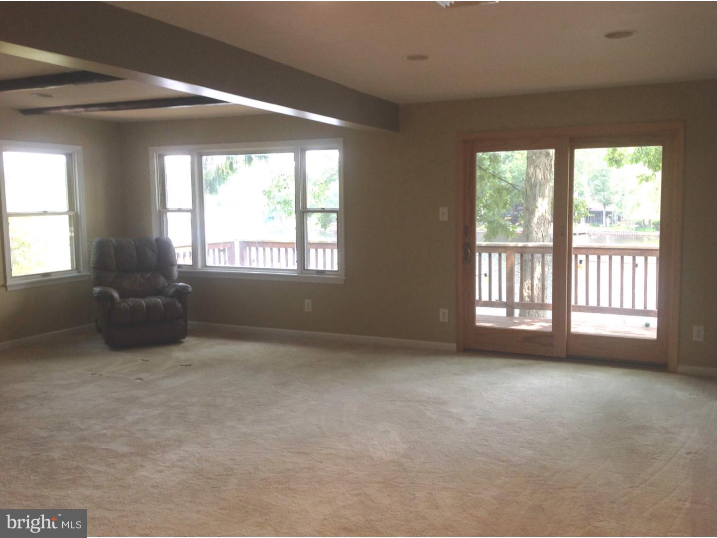 125 Stokes Road Medford Lakes, NJ 08055 - Photo 5 of 24 Living Room