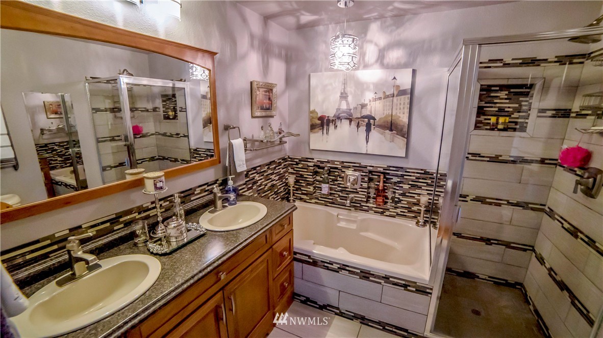 18305 Southeast 147th Place Renton, WA 98059 - Photo 17 of 25 Gallery Image 17