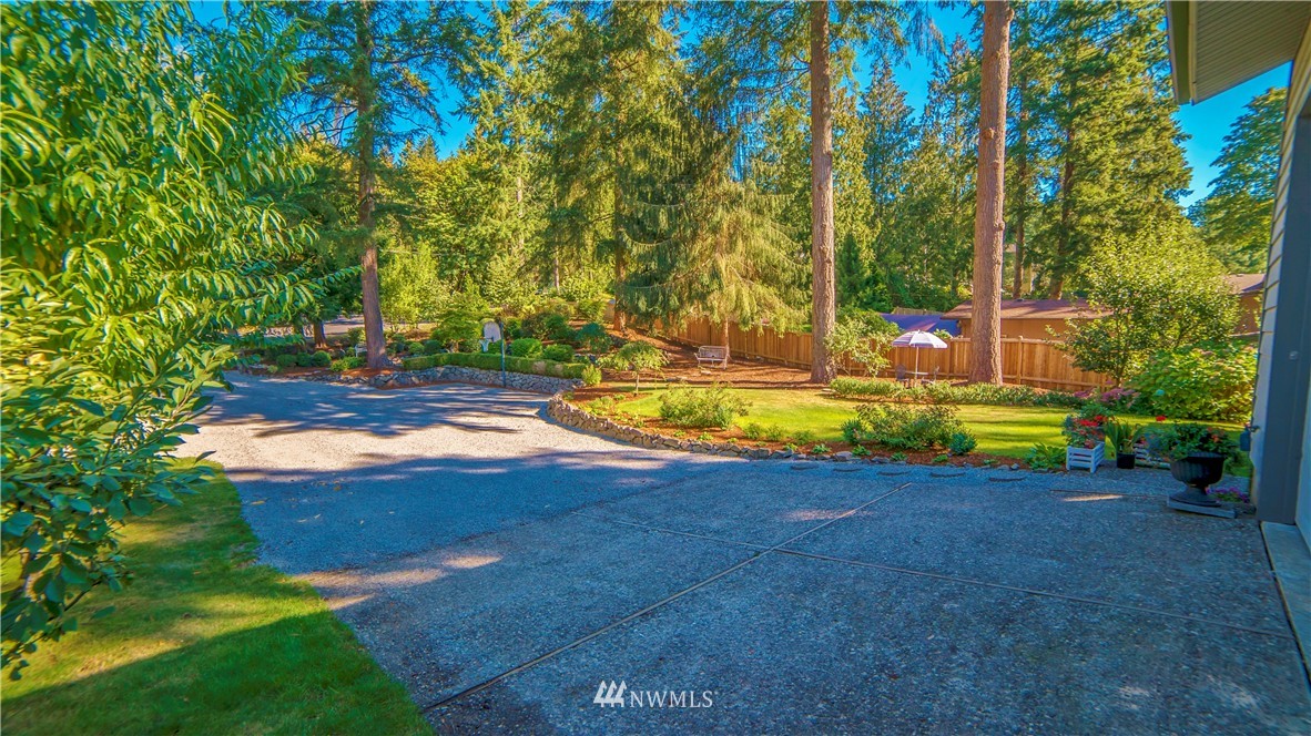 18305 Southeast 147th Place Renton, WA 98059 - Photo 4 of 25 Gallery Image 4