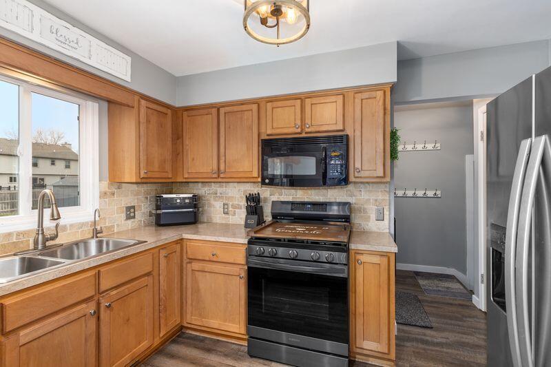 7337 Harmon Lane Jenison, MI 49428 - Photo 11 of 38 kitchen 4