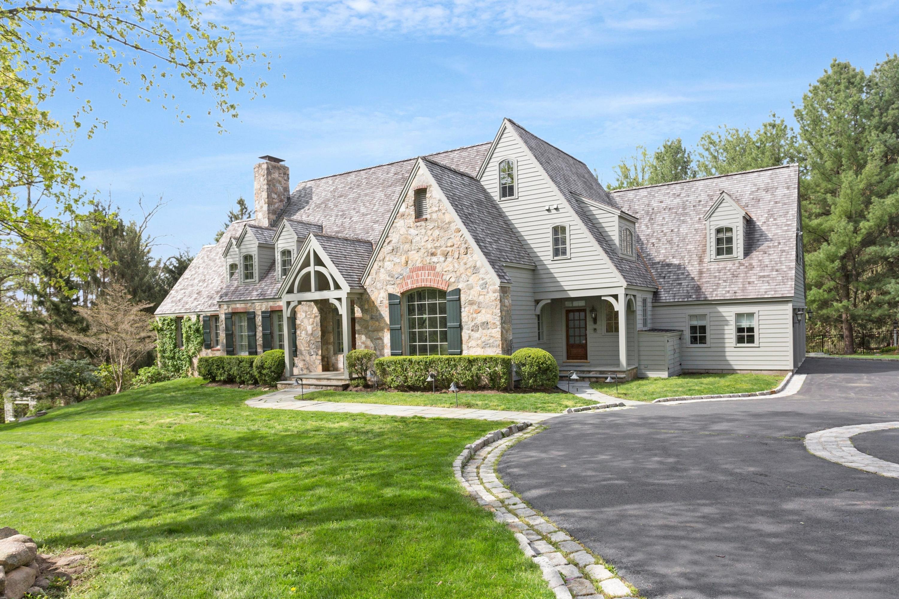252 Silvermine Road New Canaan, CT 06840 - Photo 1 of 40 252 Silvermine