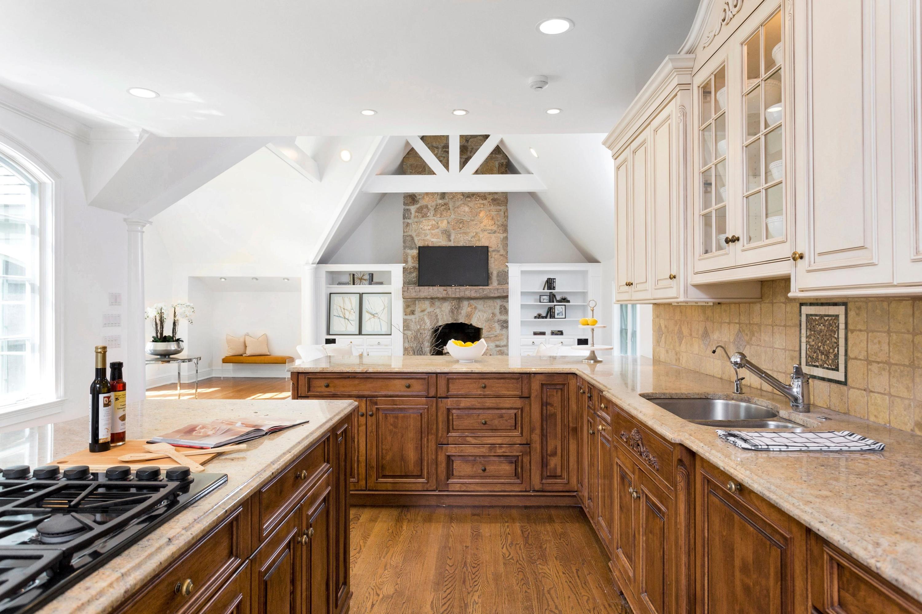 252 Silvermine Road New Canaan, CT 06840 - Photo 14 of 40 Kitchen
