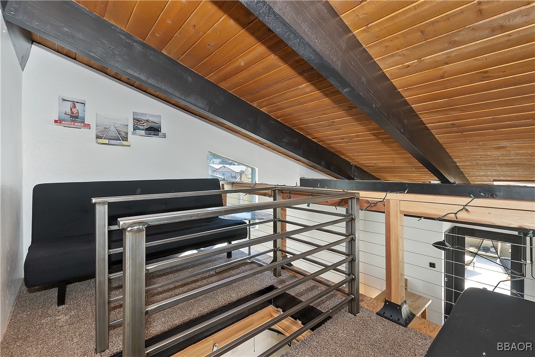 42533 Moonridge Road, Unit 4 Big Bear Lake, CA 92315 - Photo 22 of 37 a view of entryway