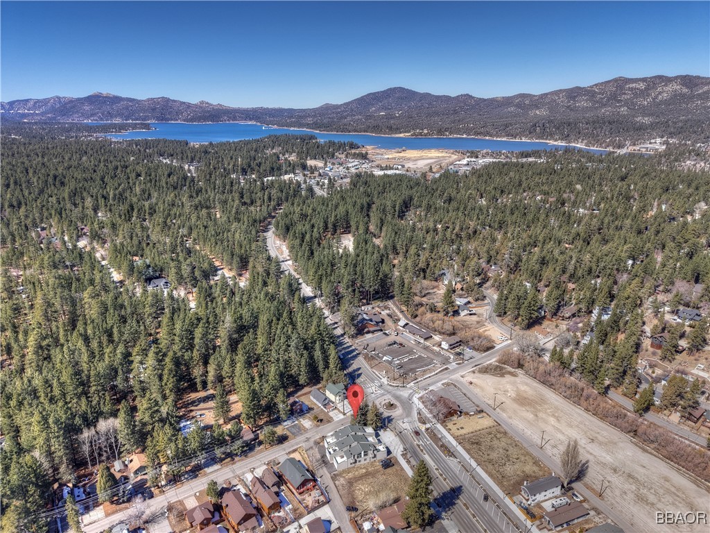 42533 Moonridge Road, Unit 4 Big Bear Lake, CA 92315 - Photo 37 of 37 a view of a city with mountain