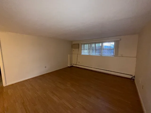 $260,000 | 28 Williamsburg Court, Unit 2, Shrewsbury, MA 01545