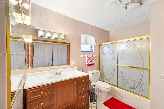 $625,000 | 618 West 32nd Street, Hialeah, FL 33012