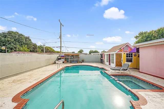 $625,000 | 618 West 32nd Street, Hialeah, FL 33012