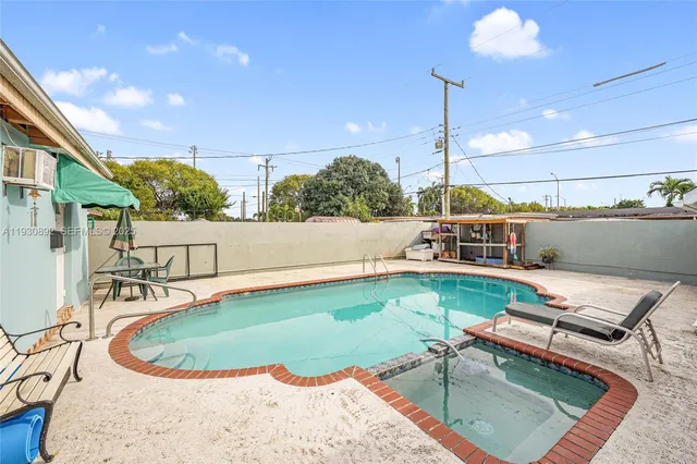 $625,000 | 618 West 32nd Street, Hialeah, FL 33012