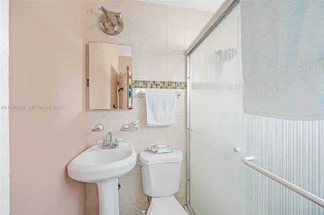 $625,000 | 618 West 32nd Street, Hialeah, FL 33012