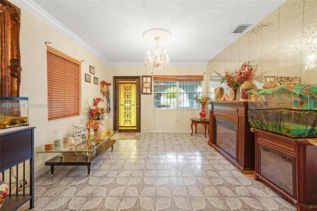 $625,000 | 618 West 32nd Street, Hialeah, FL 33012