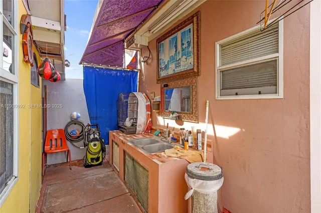 $625,000 | 618 West 32nd Street, Hialeah, FL 33012