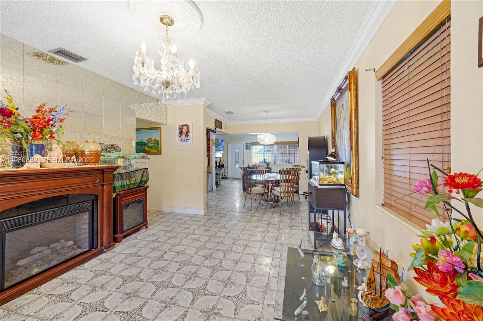 618 West 32nd Street Hialeah, FL 33012 - Photo 4 of 41