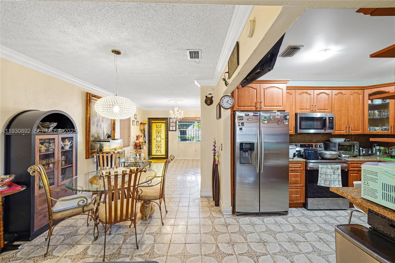 618 West 32nd Street Hialeah, FL 33012 - Photo 5 of 41