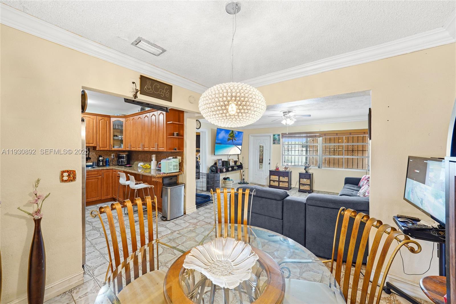 618 West 32nd Street Hialeah, FL 33012 - Photo 8 of 41