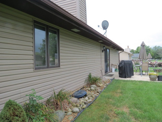 3708 West Moore Road Muncie, IN 47304 - Photo 2 of 17 Gallery Image 2