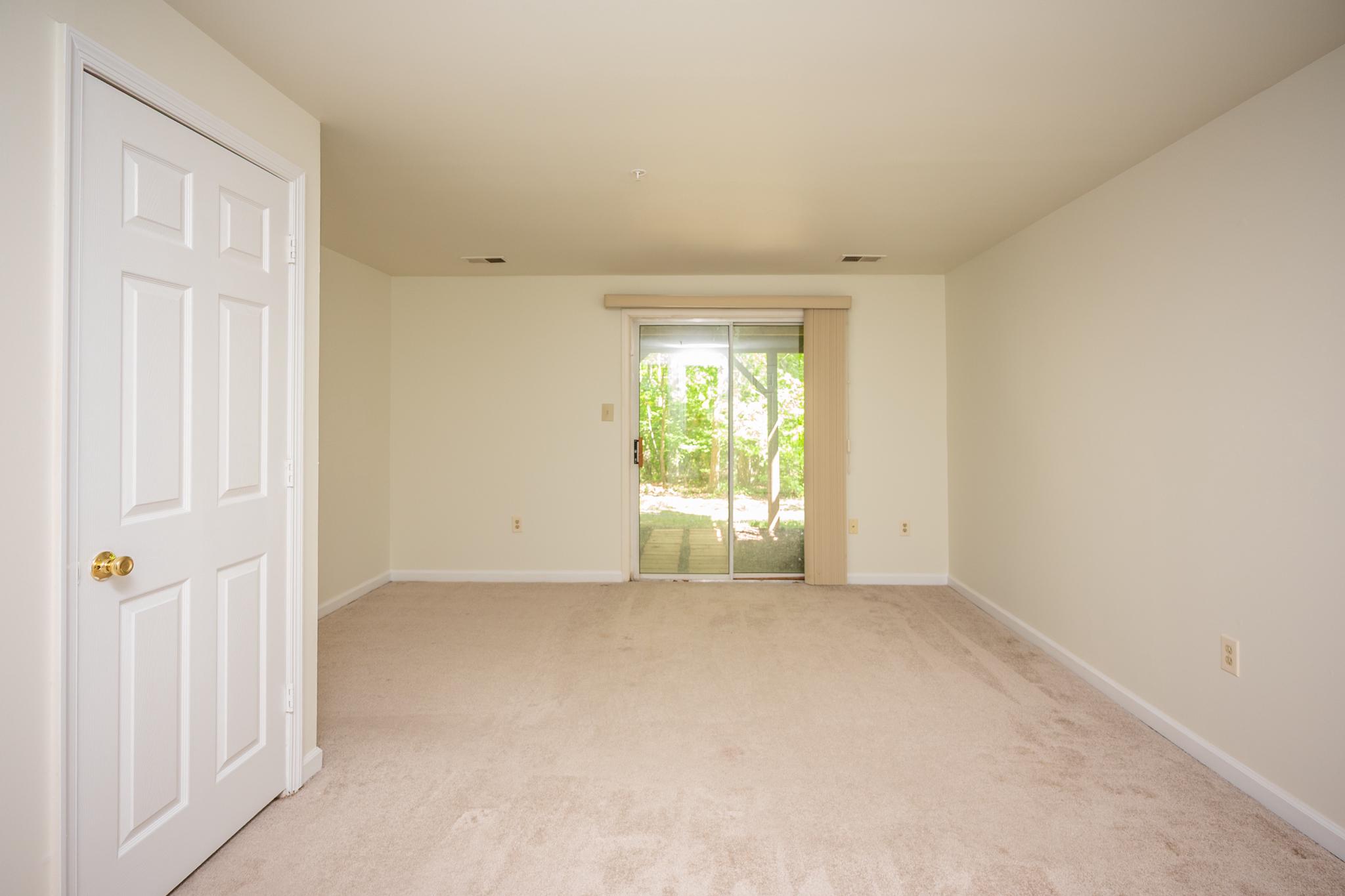 3418 Littleleaf Place Laurel, MD 20724 - Photo 21 of 31 Bright and Sunny with access to Backyard