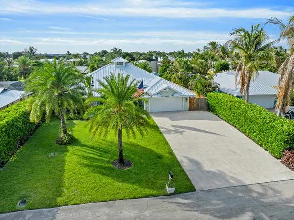 $1,050,000 | 4689 Southeast Glen Ridge Trail, Stuart, FL 34997