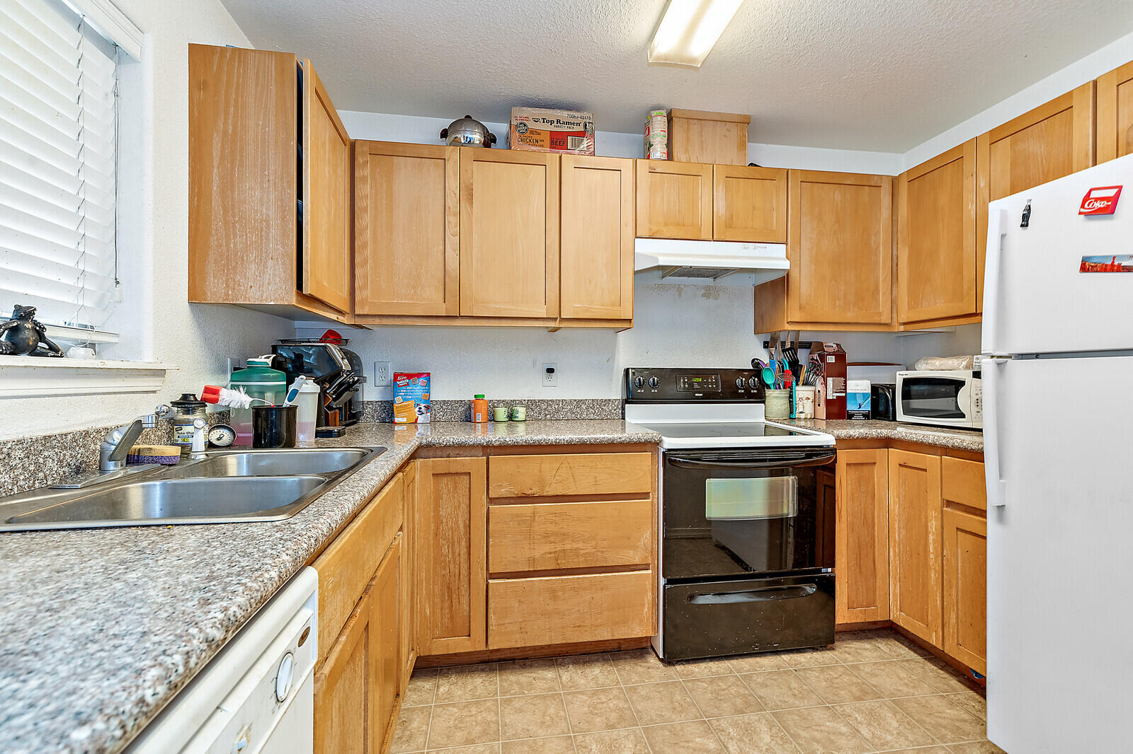 450 Midway Road, Unit 1 Medford, OR 97501 - Photo 10 of 21 16_MR_16_mls