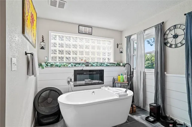 $389,950 | 4815 Cheyenne Lane, McLouth, KS 66054