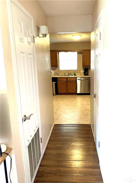 2201 South Jackson Road, Unit 35 Pharr, TX 78577 - Photo 7 of 21 a bathroom with a sink and a mirror