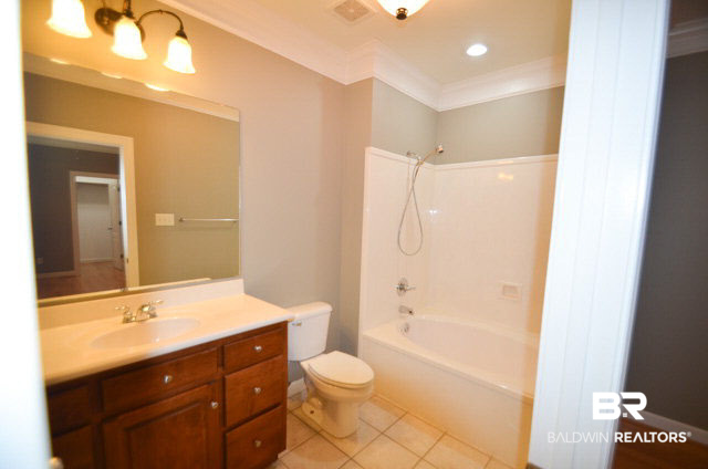 952 Galloway Avenue Mobile, AL 36609 - Photo 9 of 17
