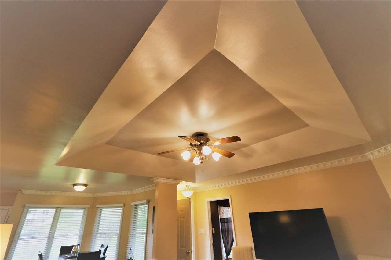 1819 Harvard Road Waynesboro, VA 22980 - Photo 7 of 34 Gallery Image 7