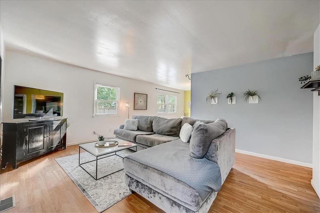 3924 Five Points Road Indianapolis, IN 46239 - Photo 6 of 29 Gallery Image 6