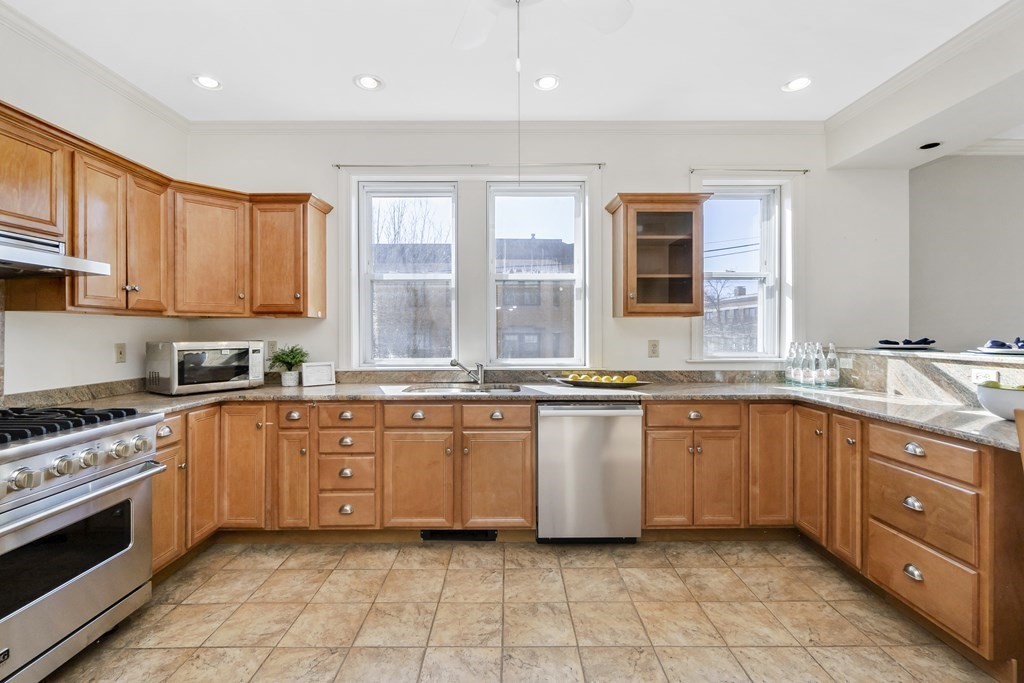 123 St Paul Street, Unit 2 Brookline, MA 02446 - Photo 6 of 14